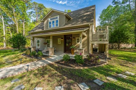 7011 Crest Court
