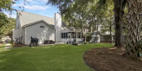 Image 3: Backyard