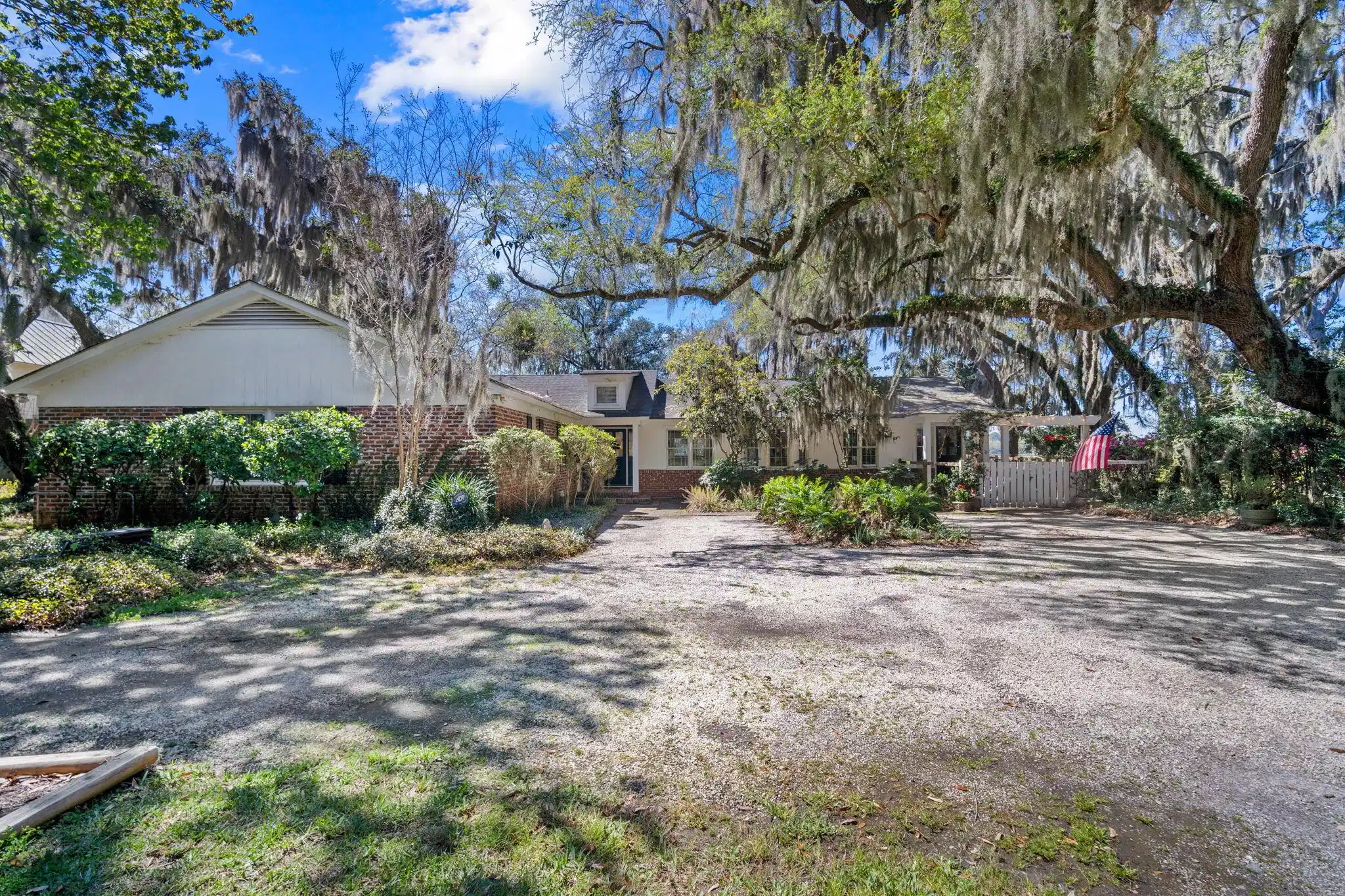 Image 1: 61-web-or-mls-3_20-61