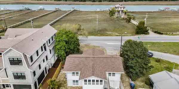 616 Palm Boulevard