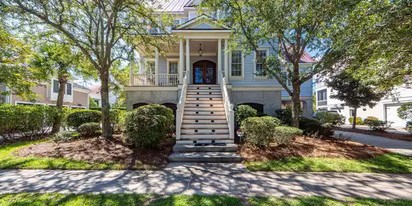 1269 Smythe Street