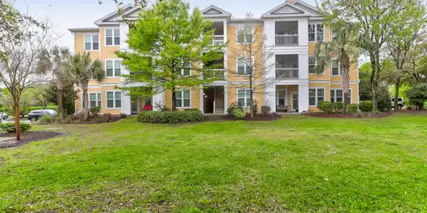 2431 Chatelain Way