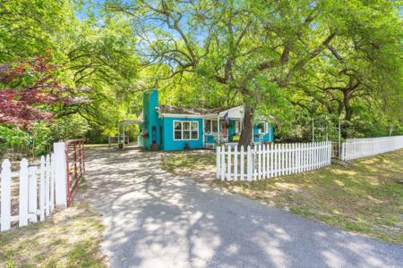 3298 Sassy Drive