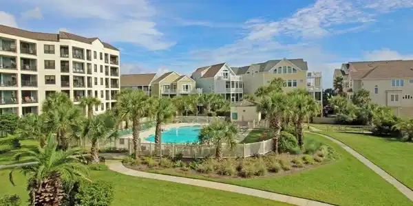 8000 Palmetto Drive
