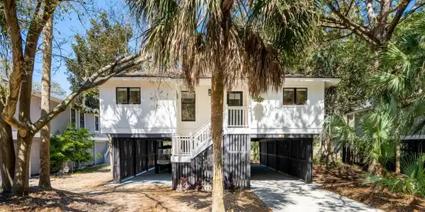 16 Twin Oaks Lane