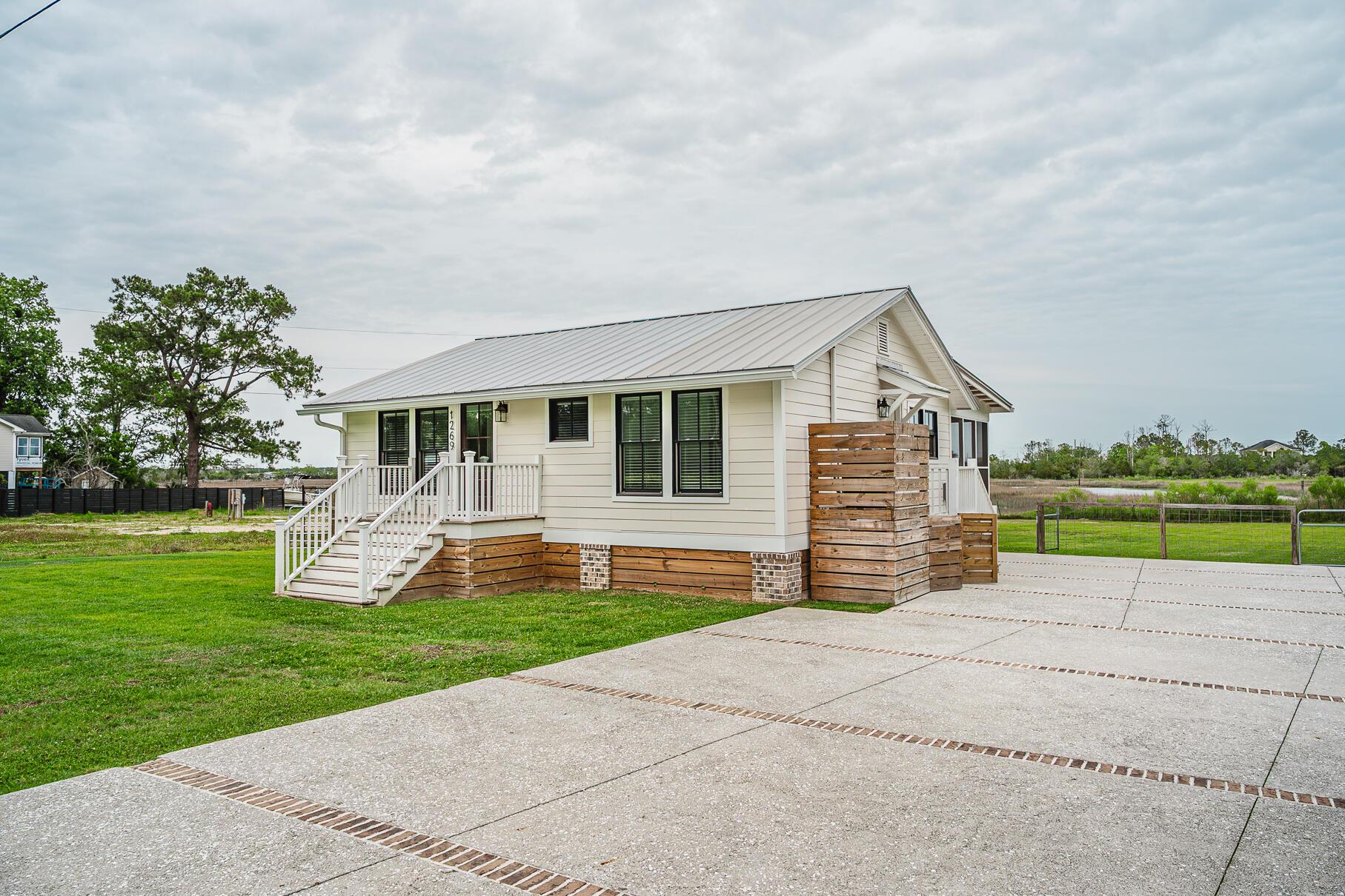 Image 4: 1269RiverRd-1