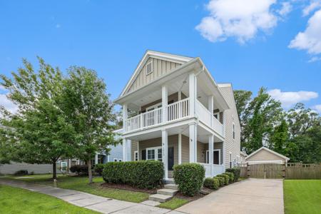 1613 Sparkleberry Lane