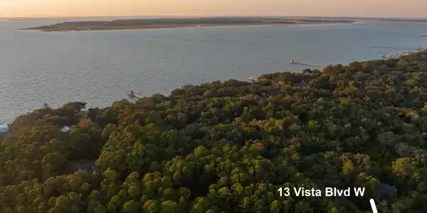 13 W Vista Boulevard