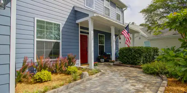 Image 2: 325 Jardinere Walk -Tidalcreekphoto- (70