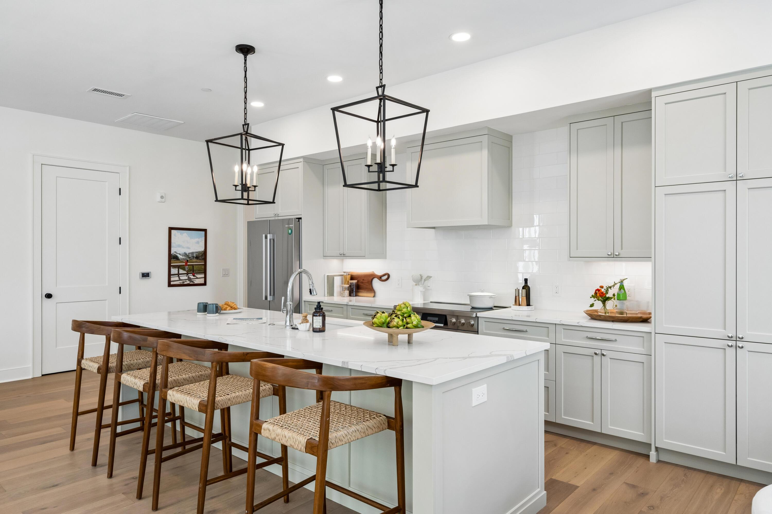 Image 2: 540 Helmsman St-KeenEyeMarketing-23