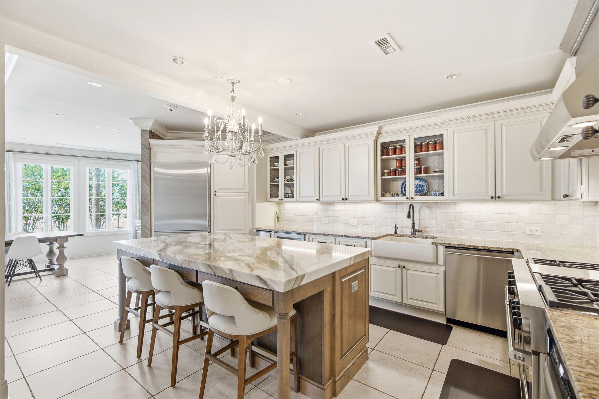 Image 3: Kitchen