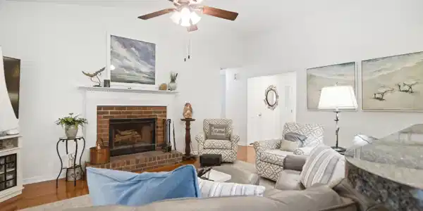 Image 4: 743 Lavalier Square -Tidalcreekphoto- (2