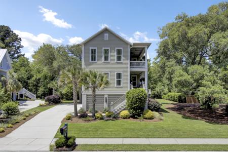 2536 Charter Oaks Drive