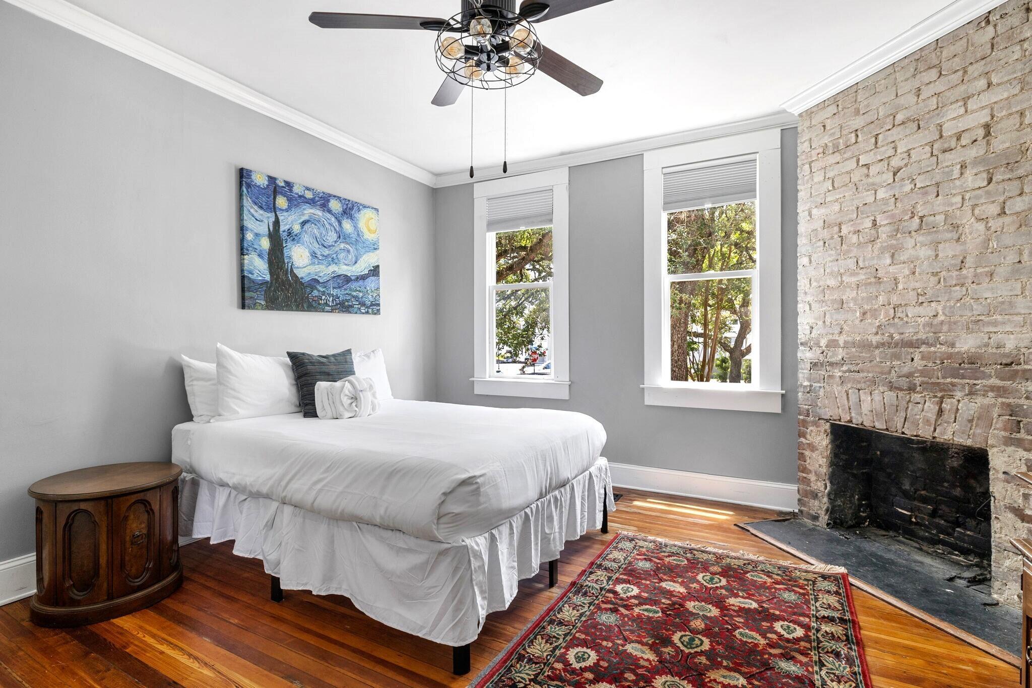Image 4: 3-web-or-mls-003-695KingSt-Charleston-SC