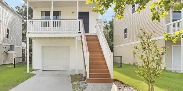 103 Palmetto Breeze Circle
