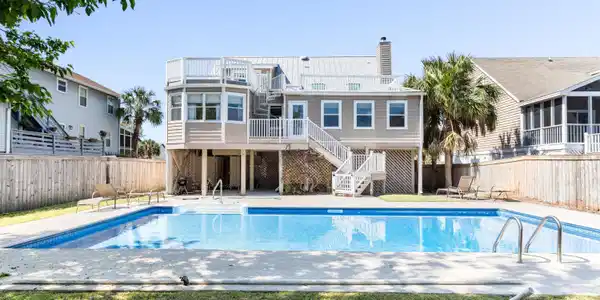 512 Carolina Boulevard