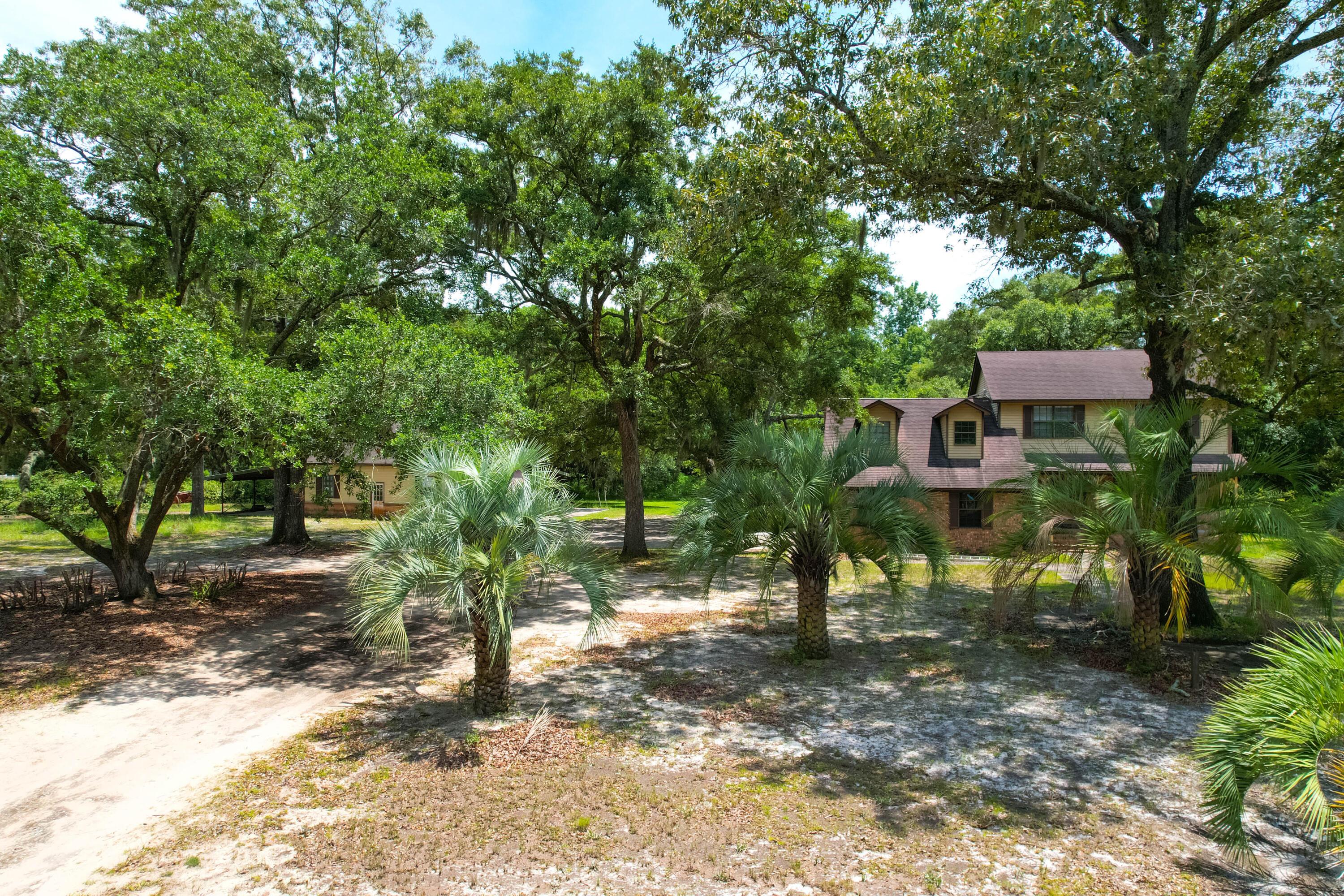 Image 4: Front of House