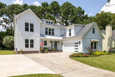 1179 Moss Bluff