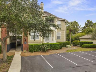 1600 Long Grove Drive