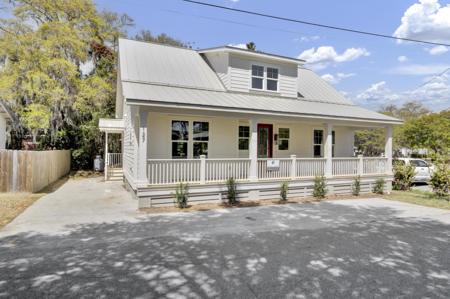 127 Rose Lane