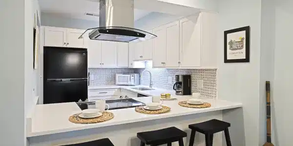 Image 4: MW Kitchen (2)