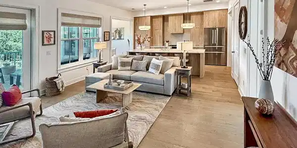 Image 4: 4 Family Room