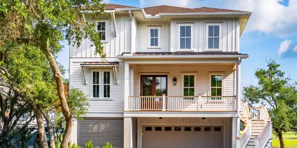 Image 4: 813HarbourWatchCt-KeenEyeMarketing-001