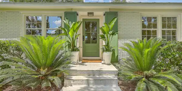 16 29th Avenue