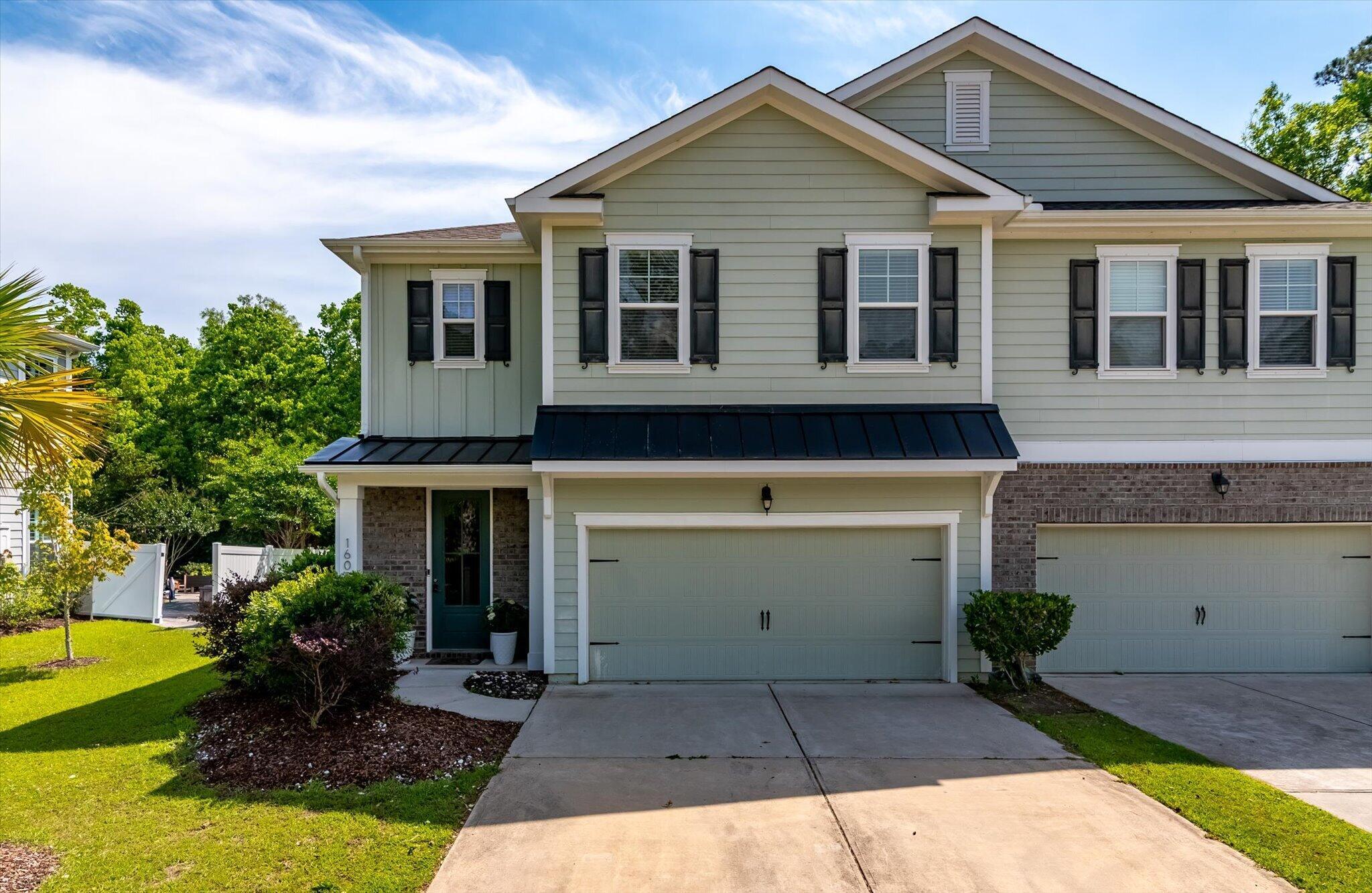 Image 2: Two Story Townhome in Park West