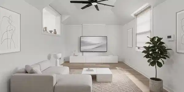 Image 3: Family room