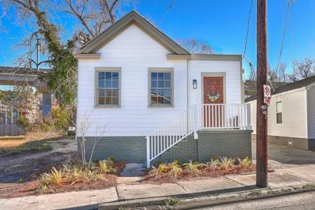 32 F Street, Charleston SC 29403