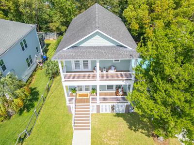 152 Maple Street