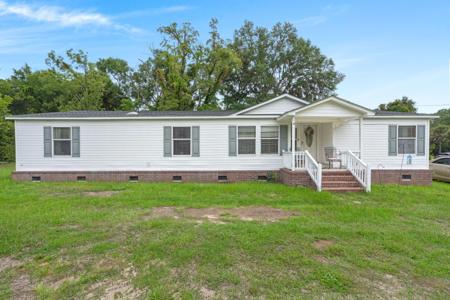 2704 Hamlin Rd