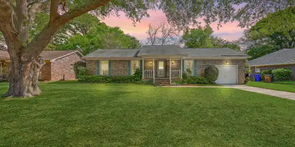 816 Farnham Road