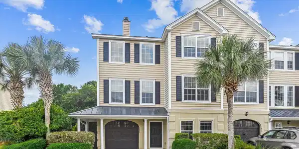 1443 Hamlin Park Circle