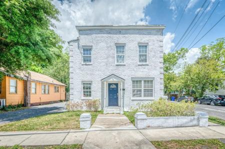 78 Sans Souci Street