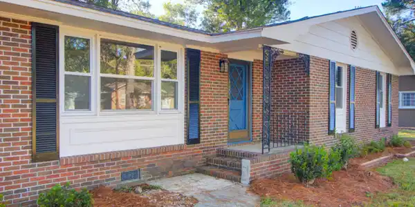 Image 2: Front of House
