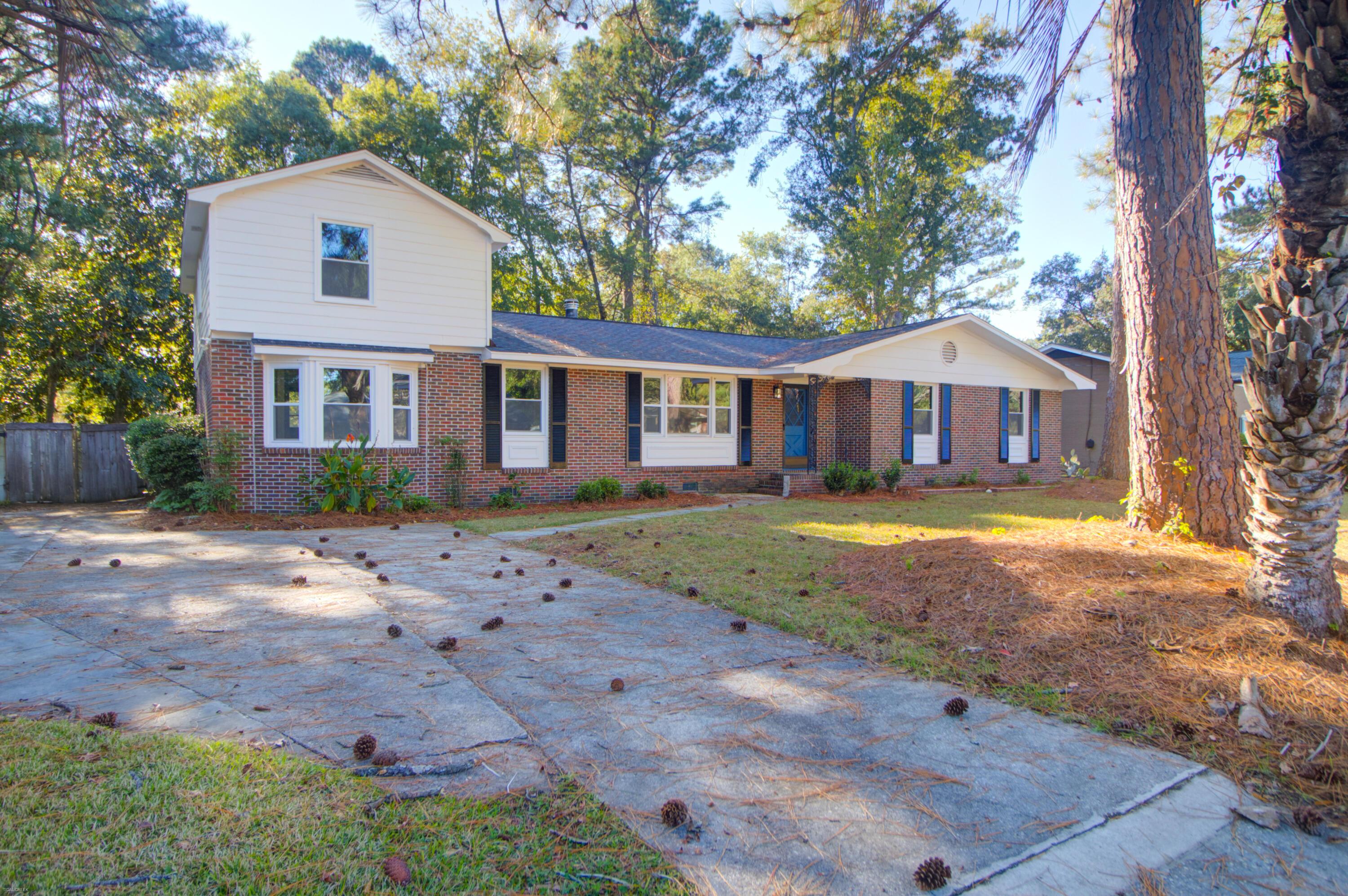 Image 3: Front of House