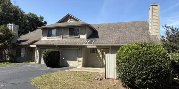 35 Maplecrest Drive