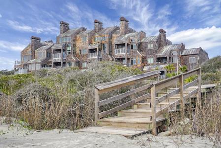 4425 Sea Forest Drive