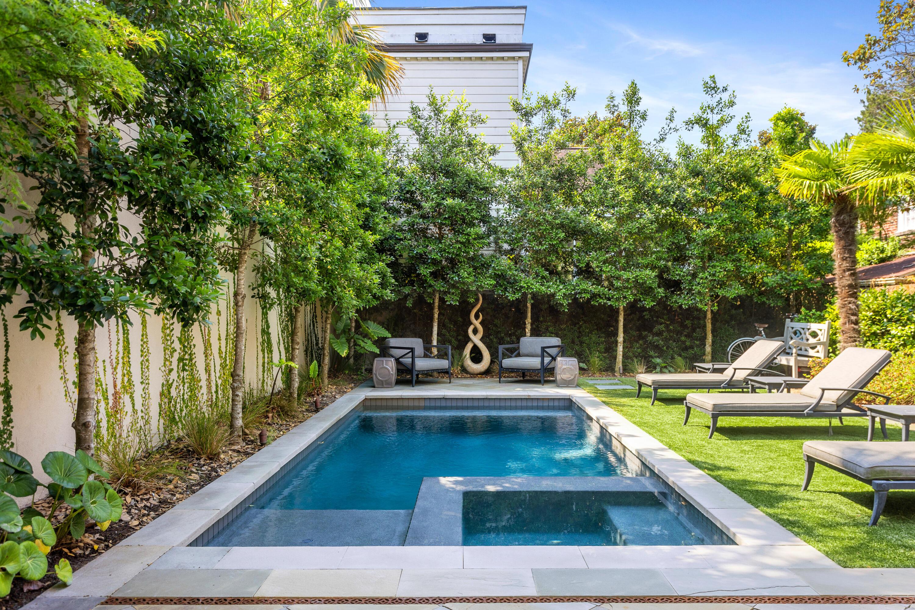Image 4: Pool