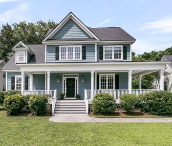3513 Flowering Oak Way