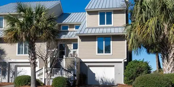 17 Linkside Court