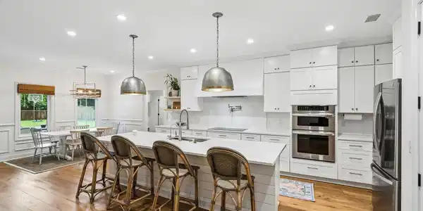 Image 3: 1144PleasantPinesSt-KeenEyeMarketing-018