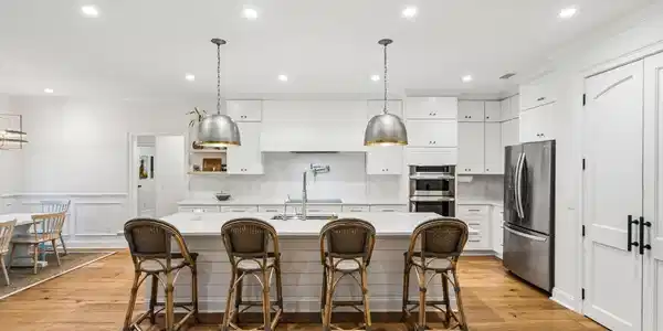 Image 4: 1144PleasantPinesSt-KeenEyeMarketing-020