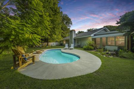 1270 Old Colony Road