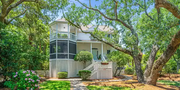 11 49th Avenue