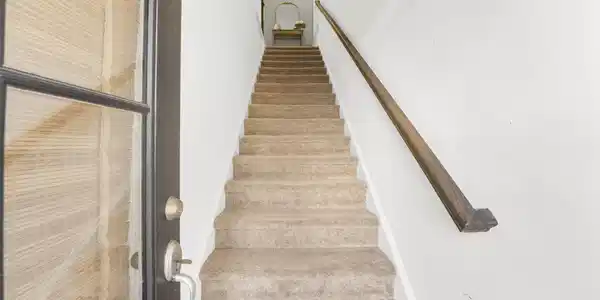 Image 2: 5-web-or-mls-DSC00584