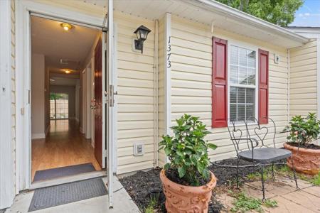 1373 Pinnacle Lane
