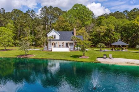 1381 Constantine Lane